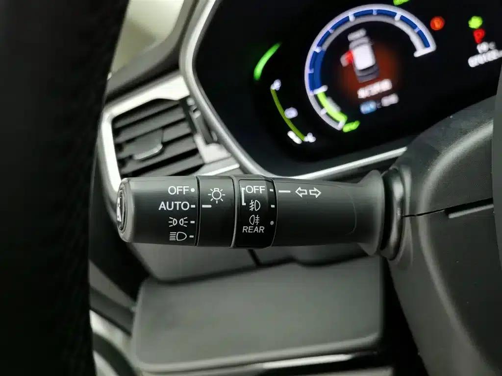 Elysion 2022 2.0L e:HEV Luxury Edition — миниатюра 21