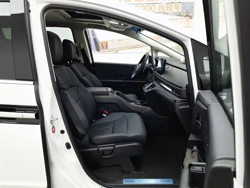 Elysion 2022 2.0L e:HEV Luxury Edition — миниатюра 23