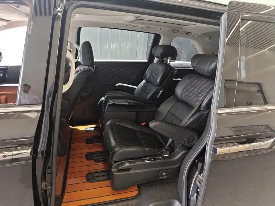 Elysion 2019 2.0L Hybrid Luxury Edition — миниатюра 3