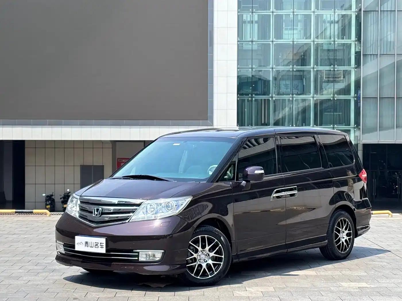 Elysion 2012 2.4L VTi-S Premium Edition — миниатюра 1