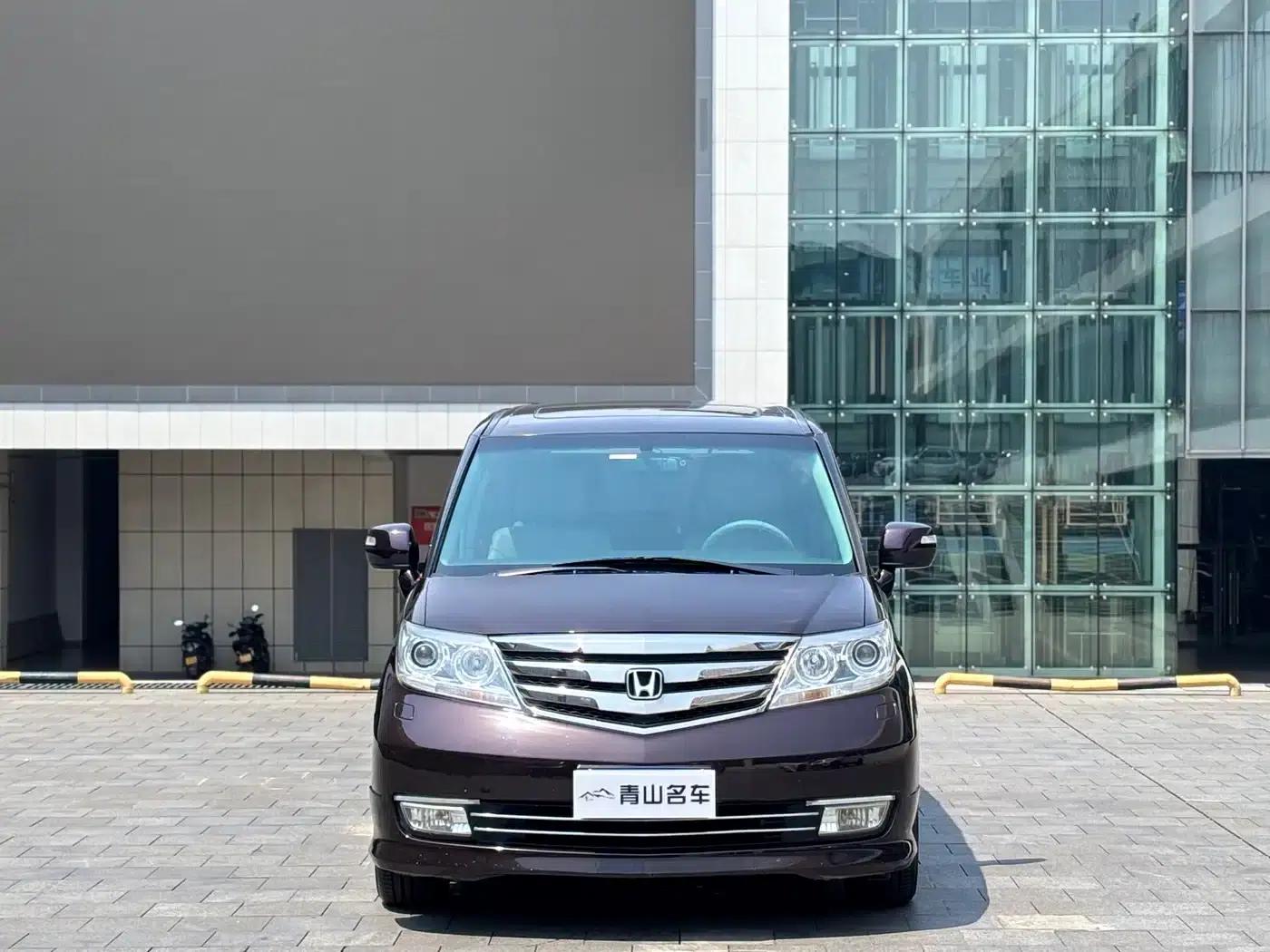 Elysion 2012 2.4L VTi-S Premium Edition — миниатюра 2