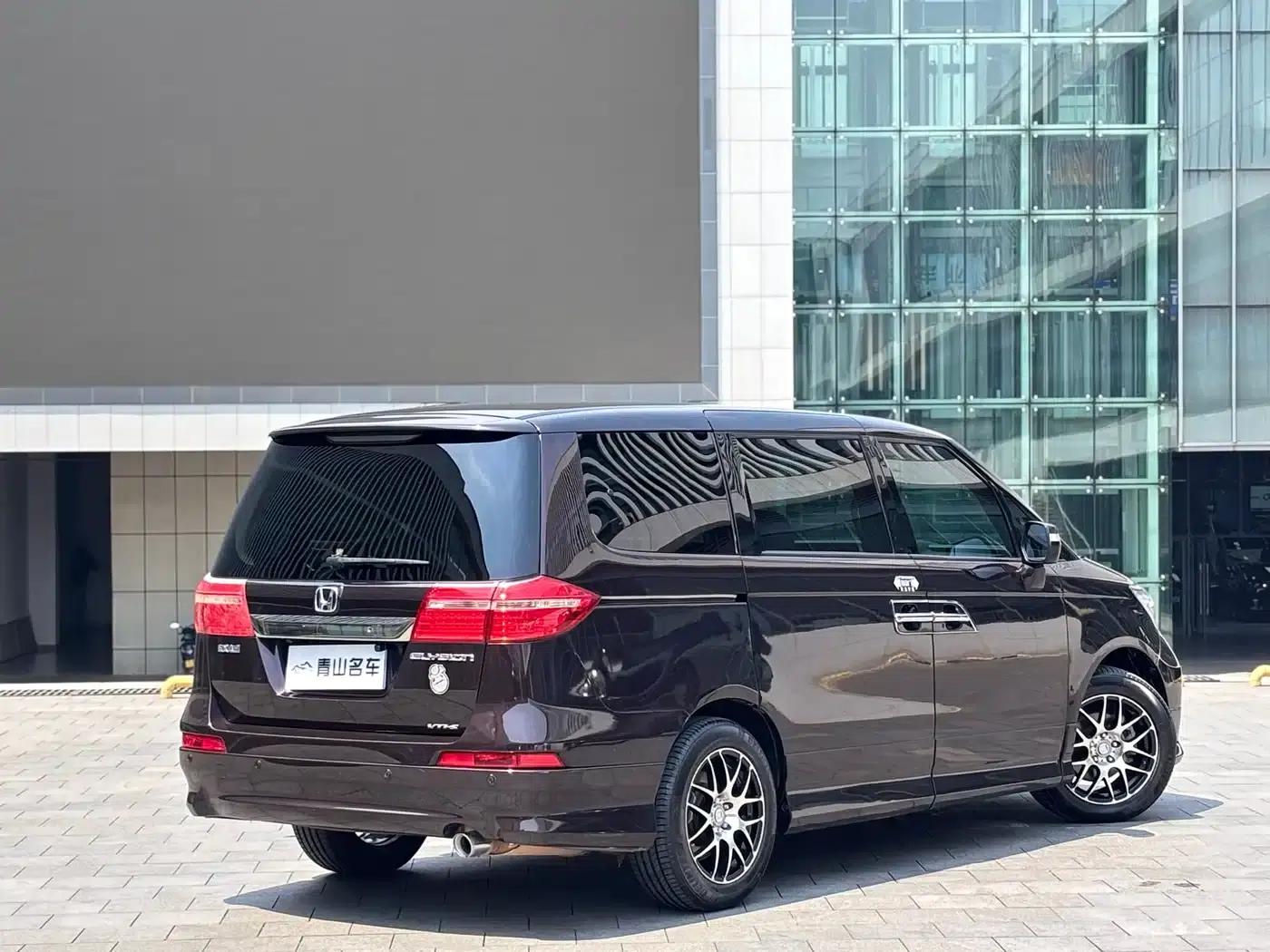 Elysion 2012 2.4L VTi-S Premium Edition — миниатюра 12