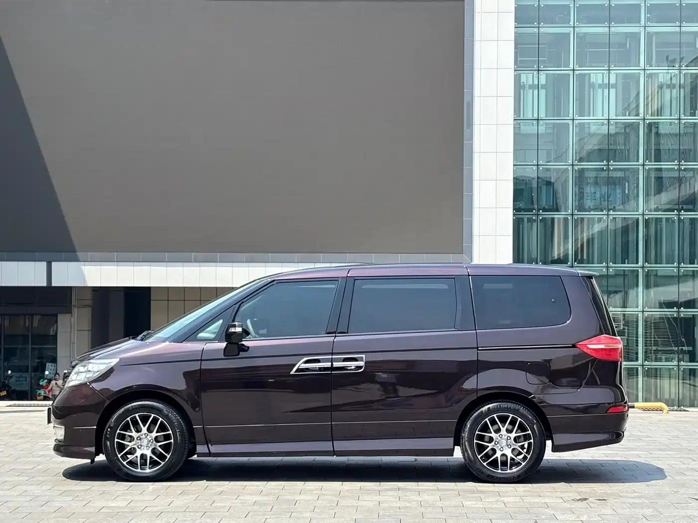 Elysion 2012 2.4L VTi-S Premium Edition — миниатюра 13