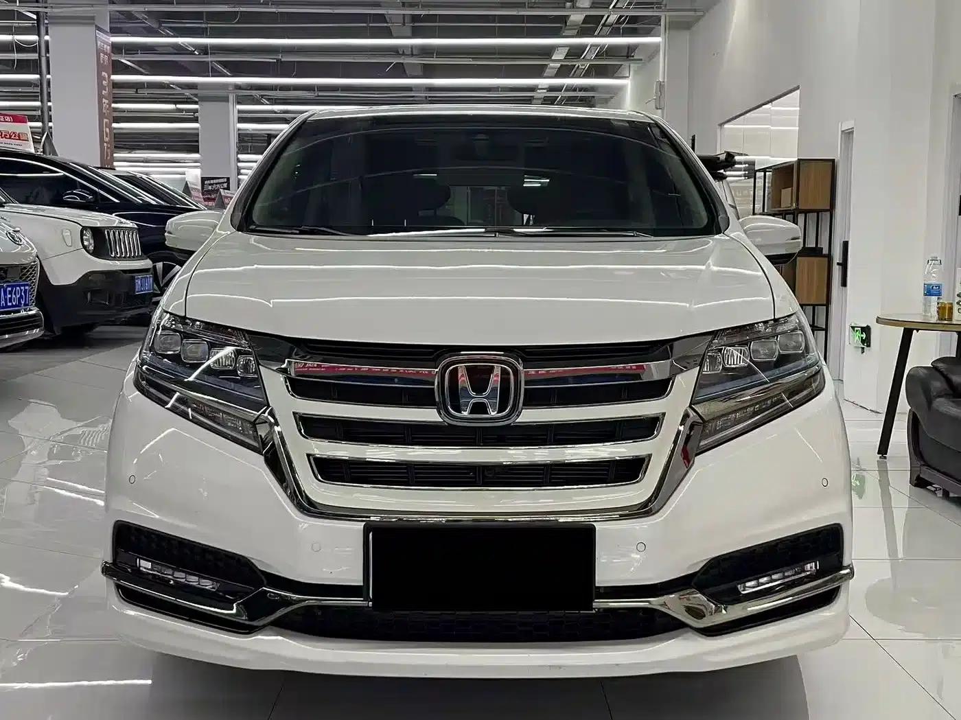 Elysion 2019 2.0L Hybrid Supreme Edition — миниатюра 2