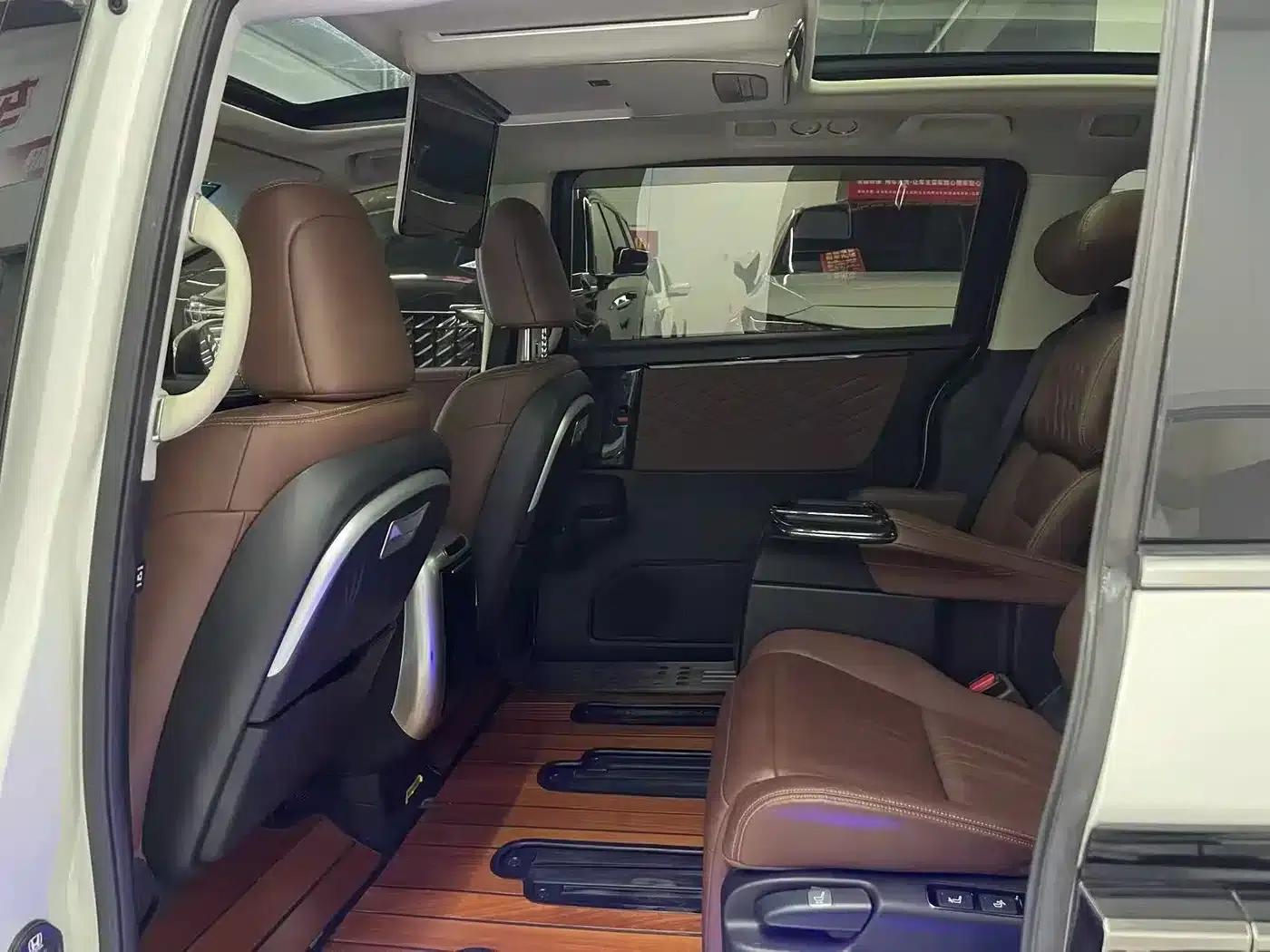 Elysion 2019 2.0L Hybrid Supreme Edition — миниатюра 5