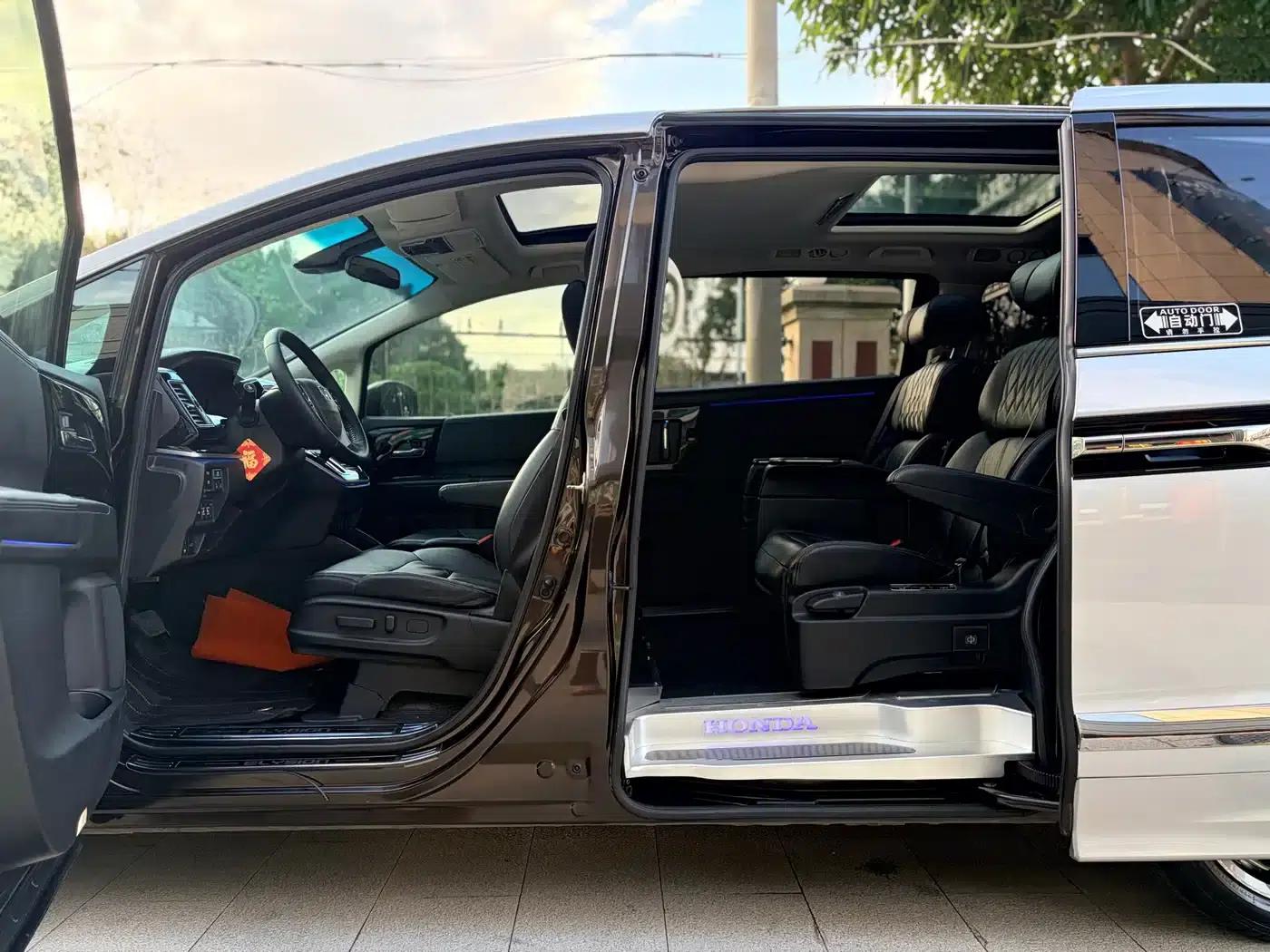 Elysion 2019 2.0L Hybrid Supreme Edition — миниатюра 11