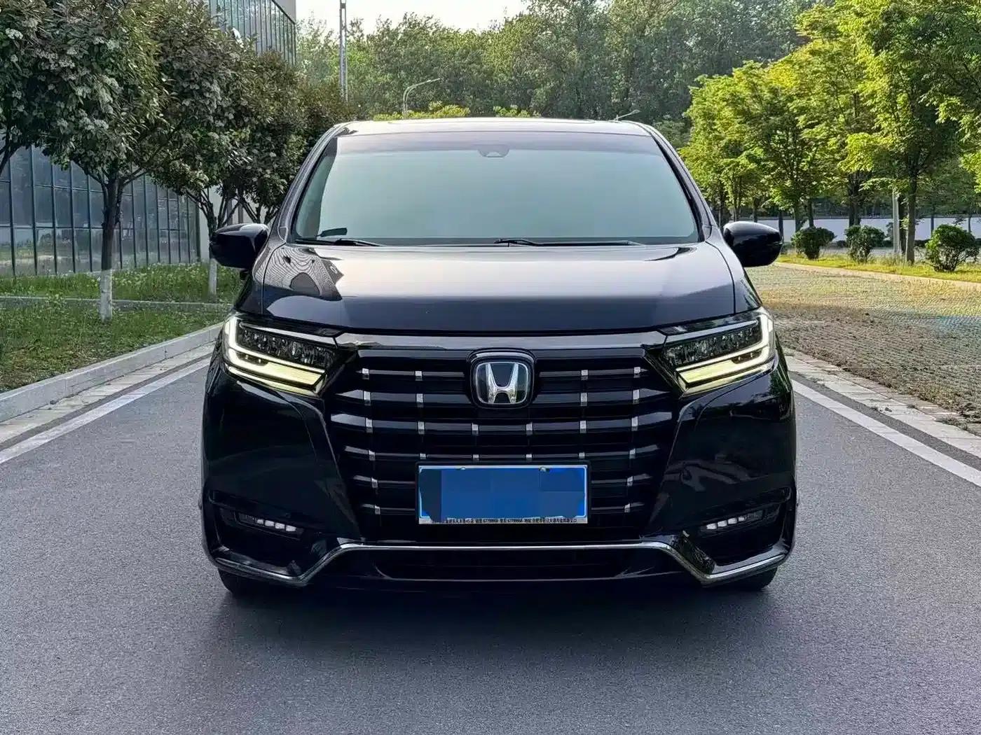 Elysion 2022 2.0L e:HEV Luxury Edition — миниатюра 2