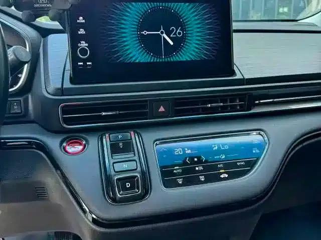 Elysion 2022 2.0L e:HEV Luxury Edition — миниатюра 11