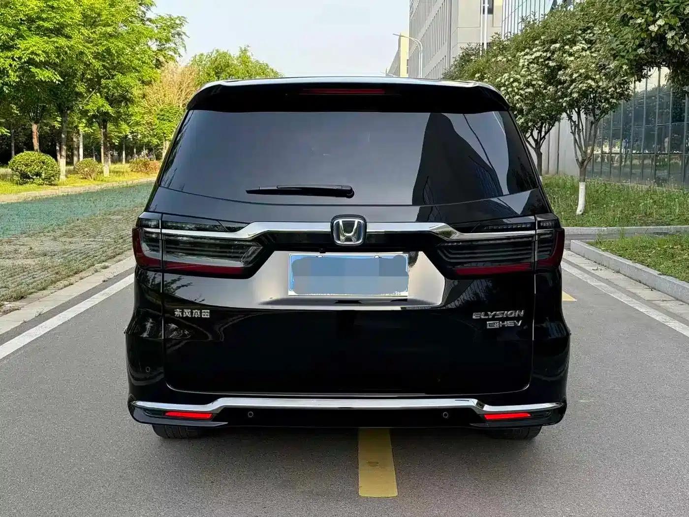 Elysion 2022 2.0L e:HEV Luxury Edition — миниатюра 5