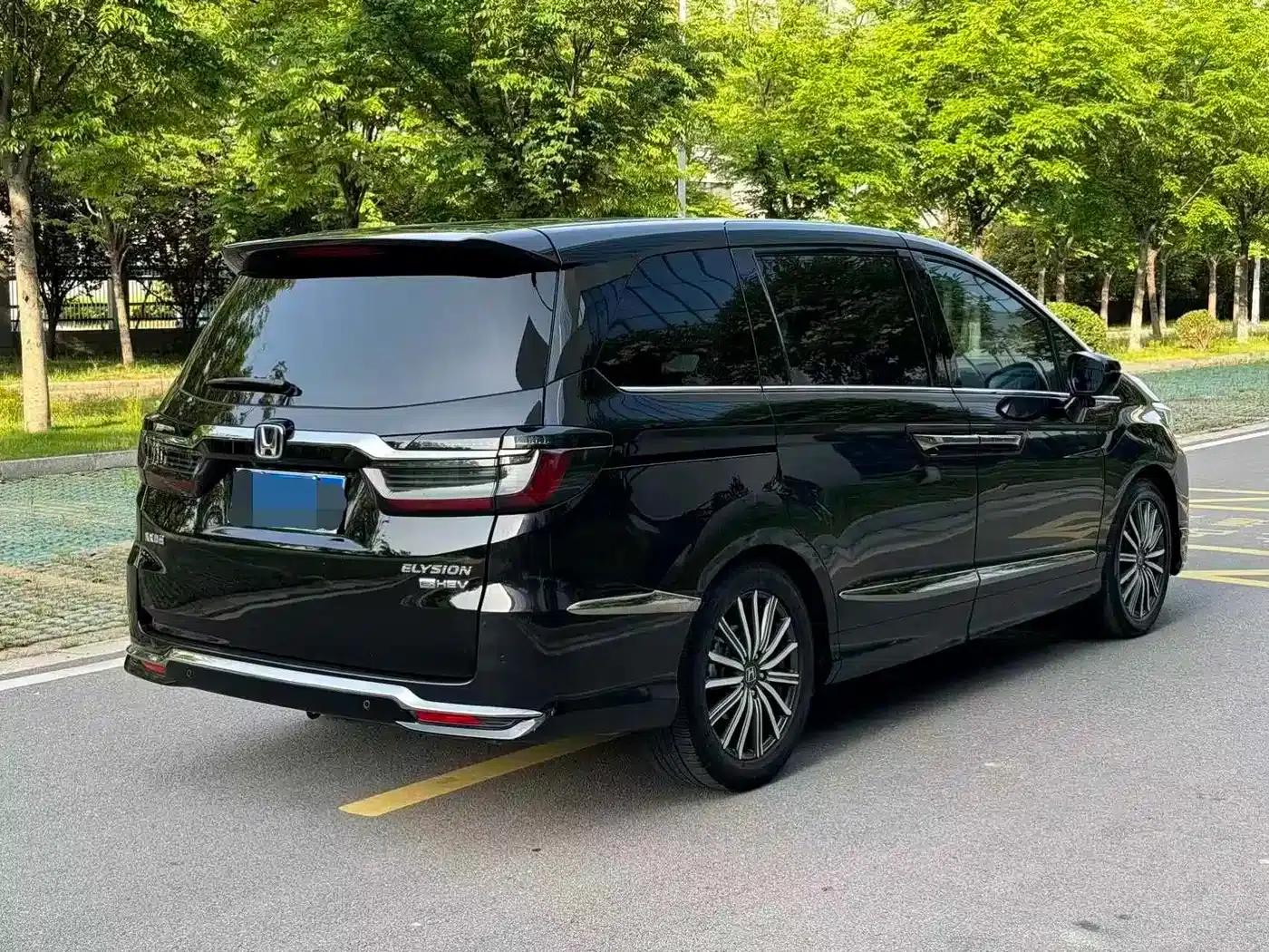 Elysion 2022 2.0L e:HEV Luxury Edition — миниатюра 6