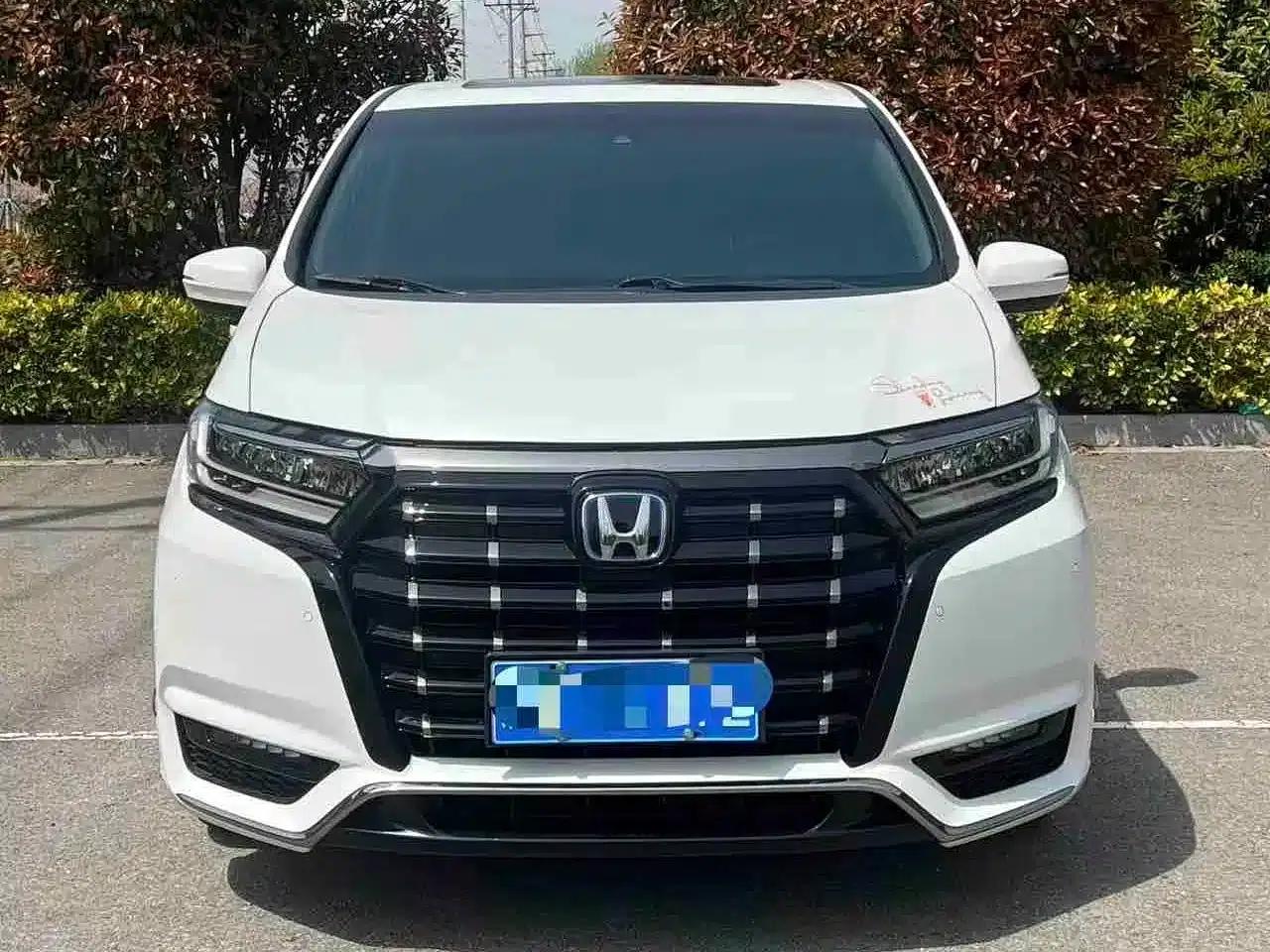 Elysion 2022 2.0L e:HEV Luxury Edition — миниатюра 2
