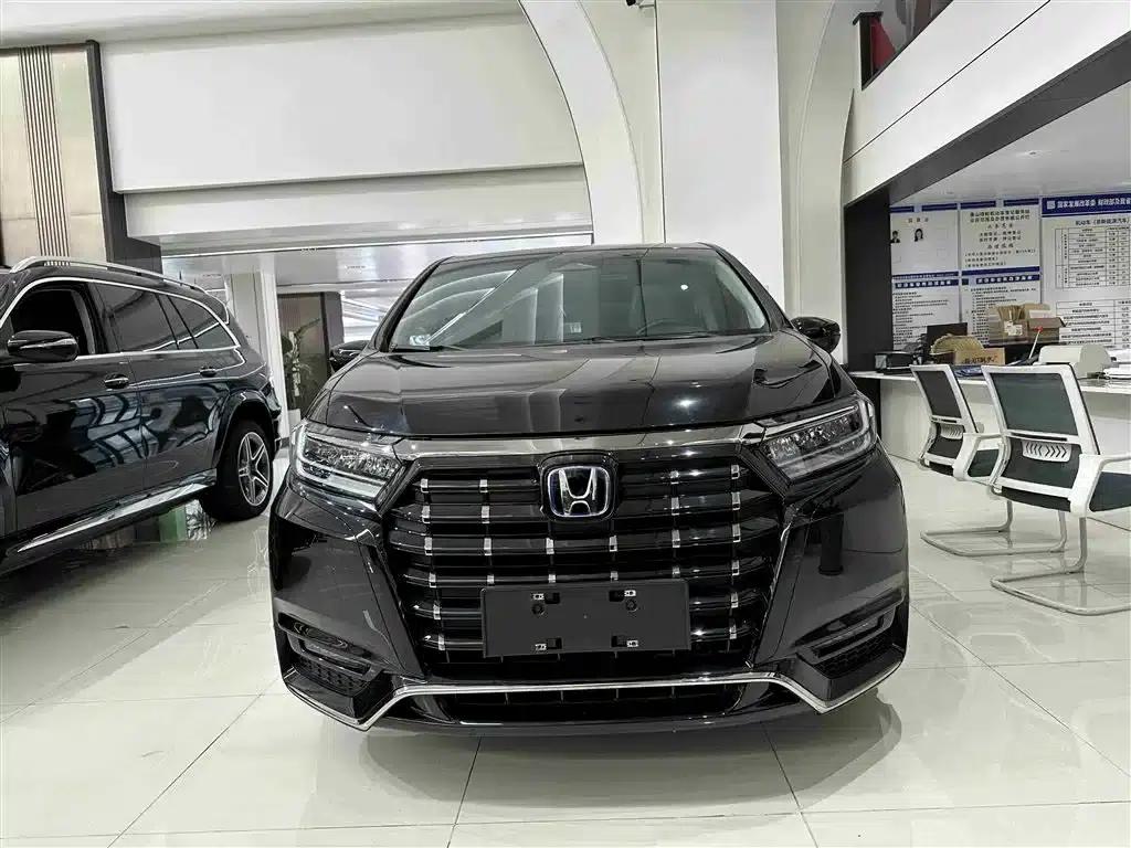 Elysion 2024 2.0L e:HEV Luxury Edition — миниатюра 3