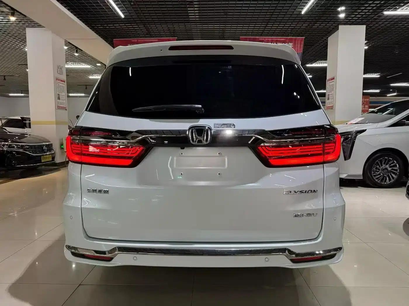 Elysion 2024 2.0L e:HEV Luxury Edition — миниатюра 7