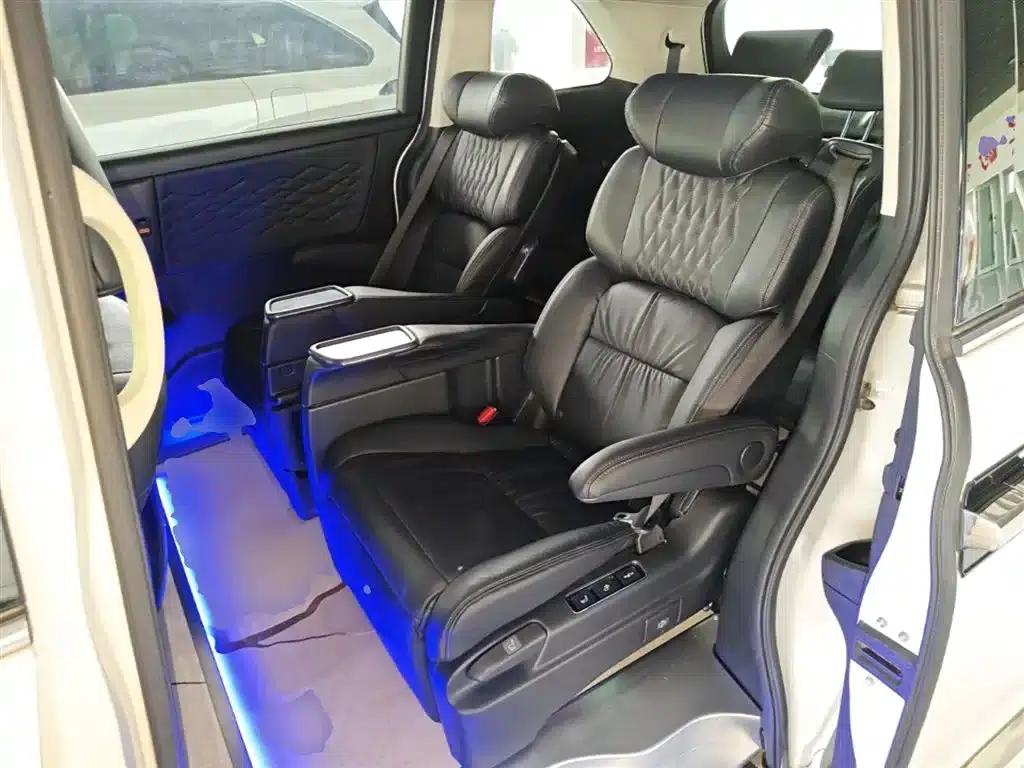 Elysion 2022 2.0L e:HEV Luxury Edition — миниатюра 17