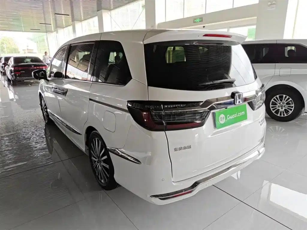 Elysion 2022 2.0L e:HEV Luxury Edition — миниатюра 5