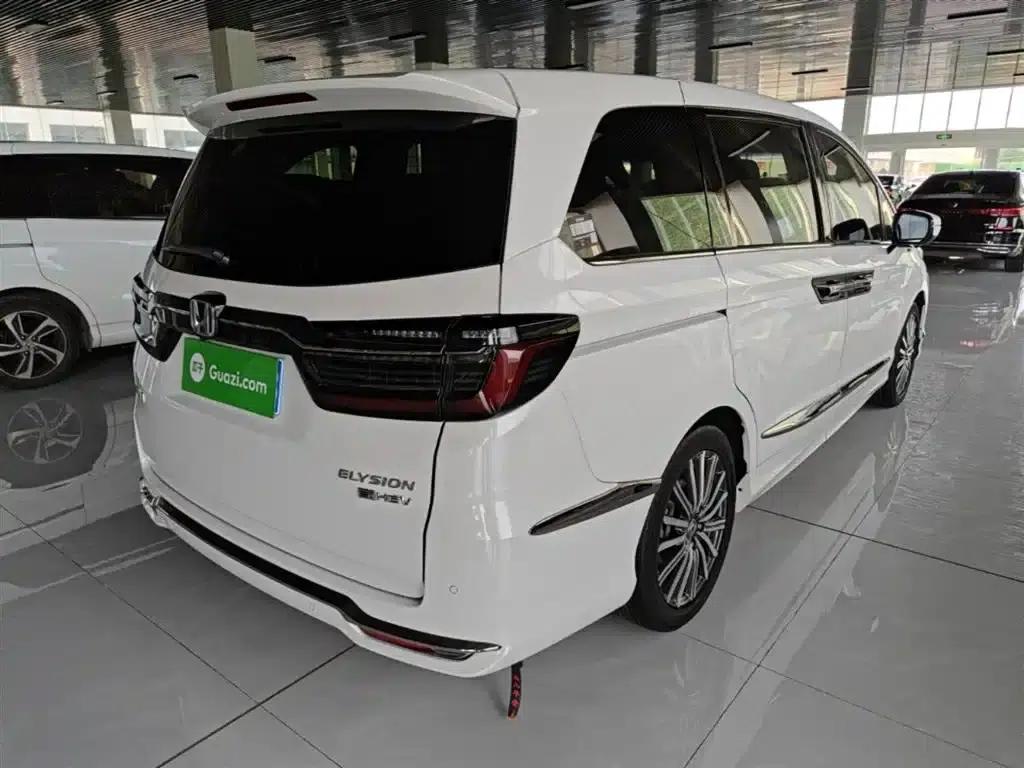 Elysion 2022 2.0L e:HEV Luxury Edition — миниатюра 7