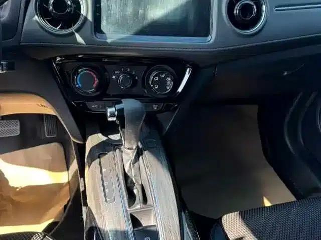 Honda XR-V 2017 1.5L LXi CVT Classic Edition — миниатюра 12