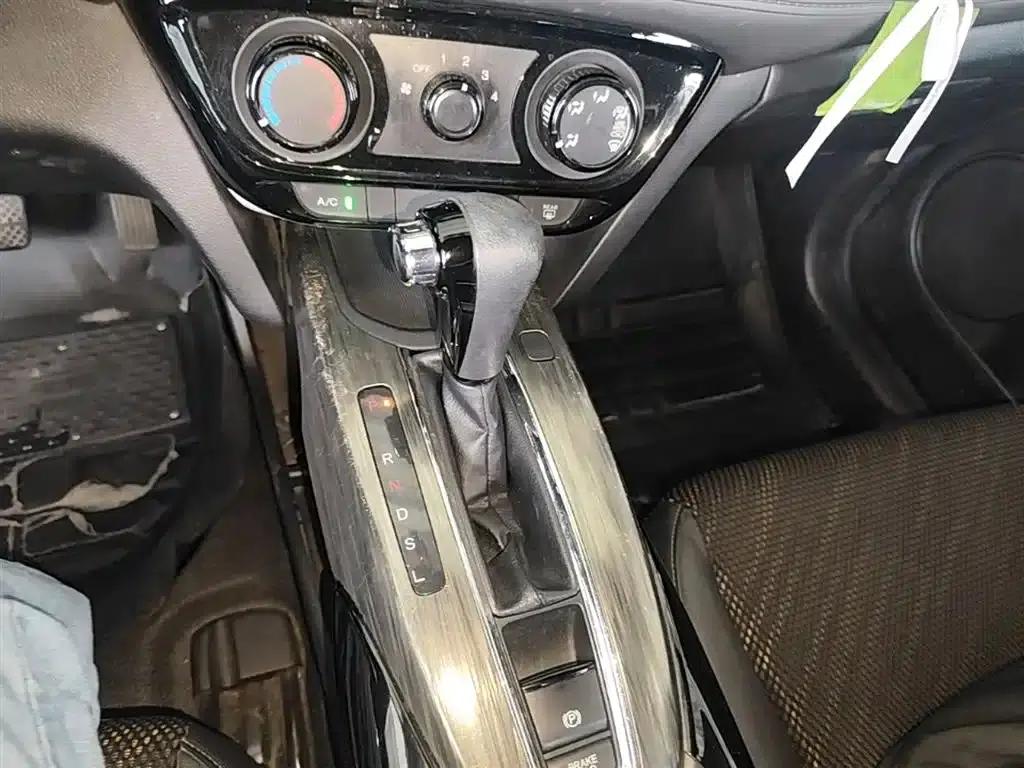 Honda XR-V 2017 1.5L LXi CVT Classic Edition — миниатюра 13