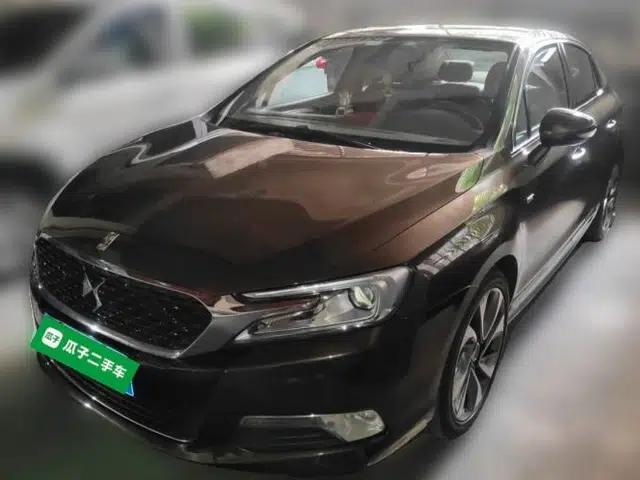 DS 5LS 2014 1.6T Prestige Edition THP200