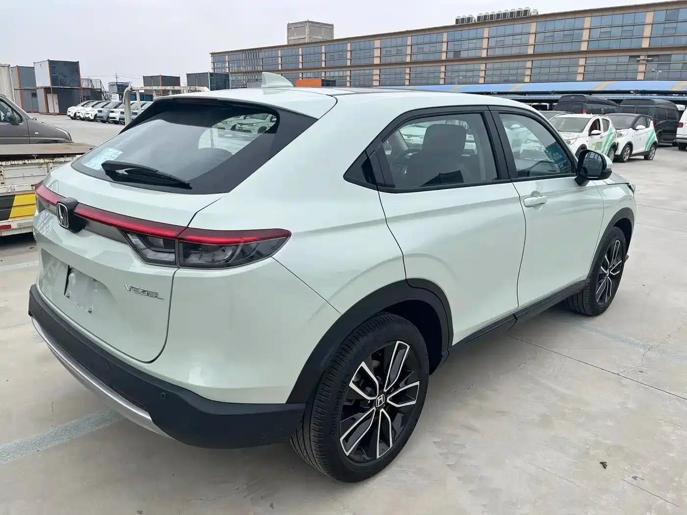 Vezel 2023 1.5L CVT Luxury Edition — миниатюра 15