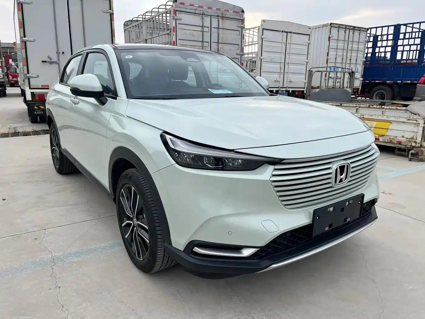 Vezel 2023 1.5L CVT Luxury Edition — миниатюра 3