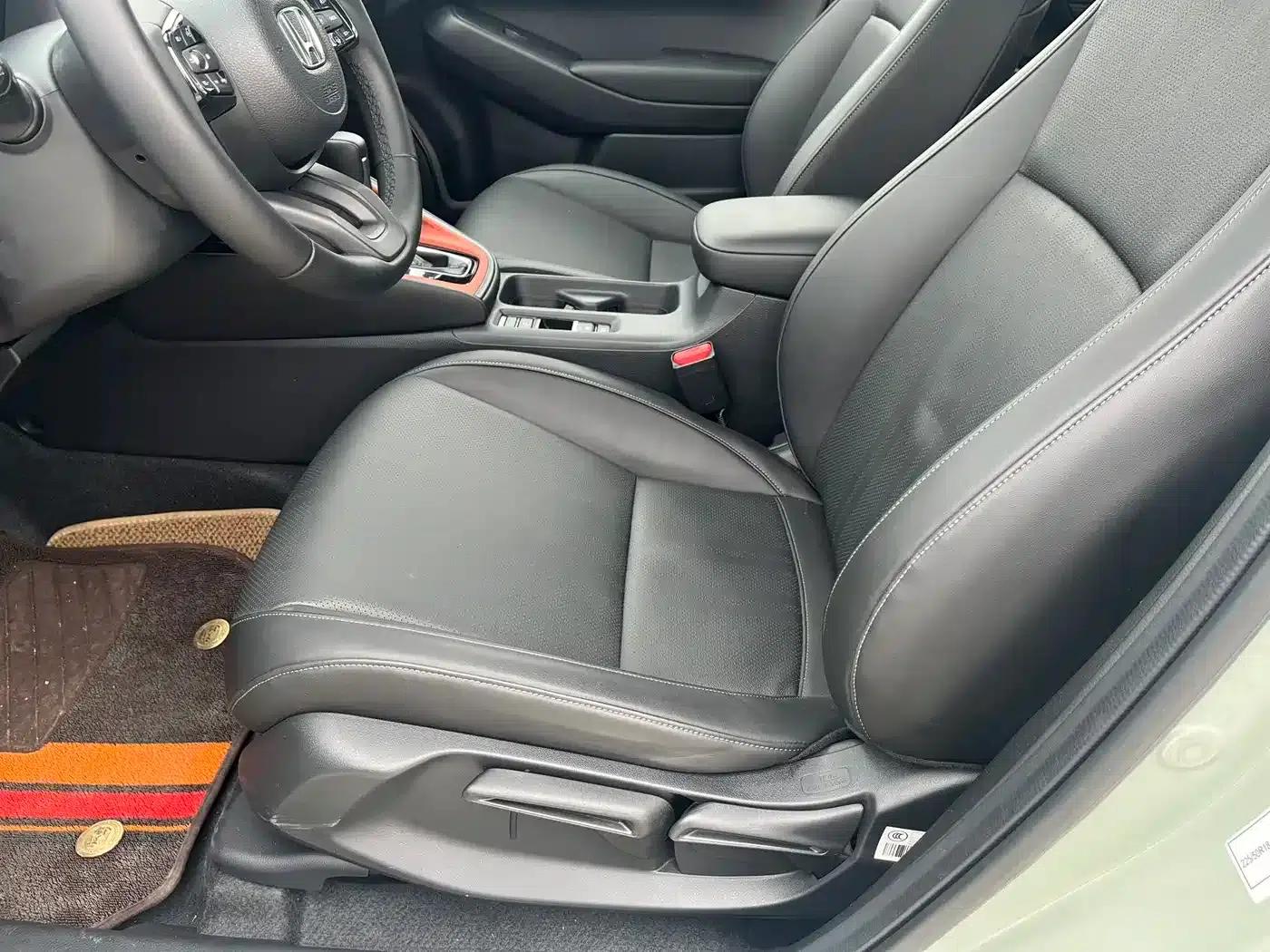 Vezel 2023 1.5L CVT Luxury Edition — миниатюра 6