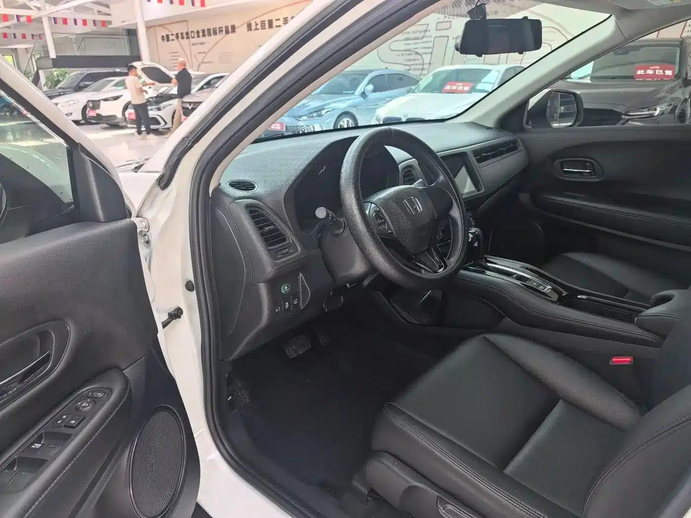 Vezel 2022 1.5L CVT Phantom Night Pioneer Edition — миниатюра 11