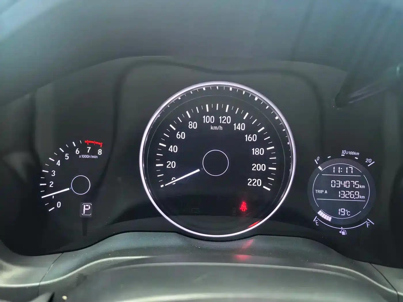 Vezel 2022 1.5L CVT Phantom Night Pioneer Edition — миниатюра 15