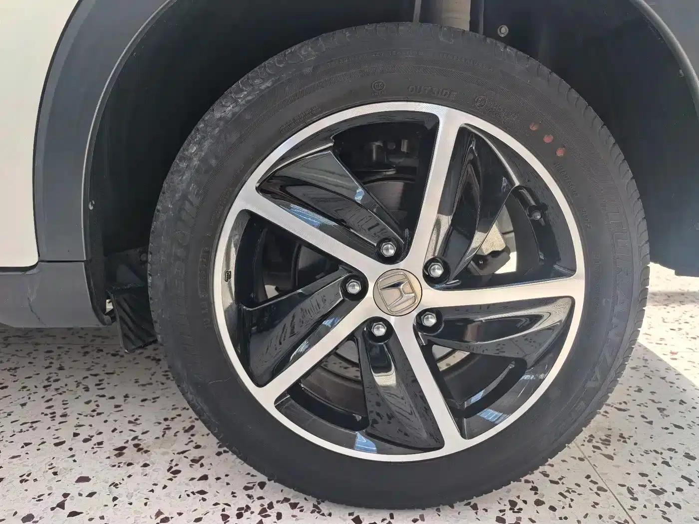 Vezel 2022 1.5L CVT Phantom Night Pioneer Edition — миниатюра 18