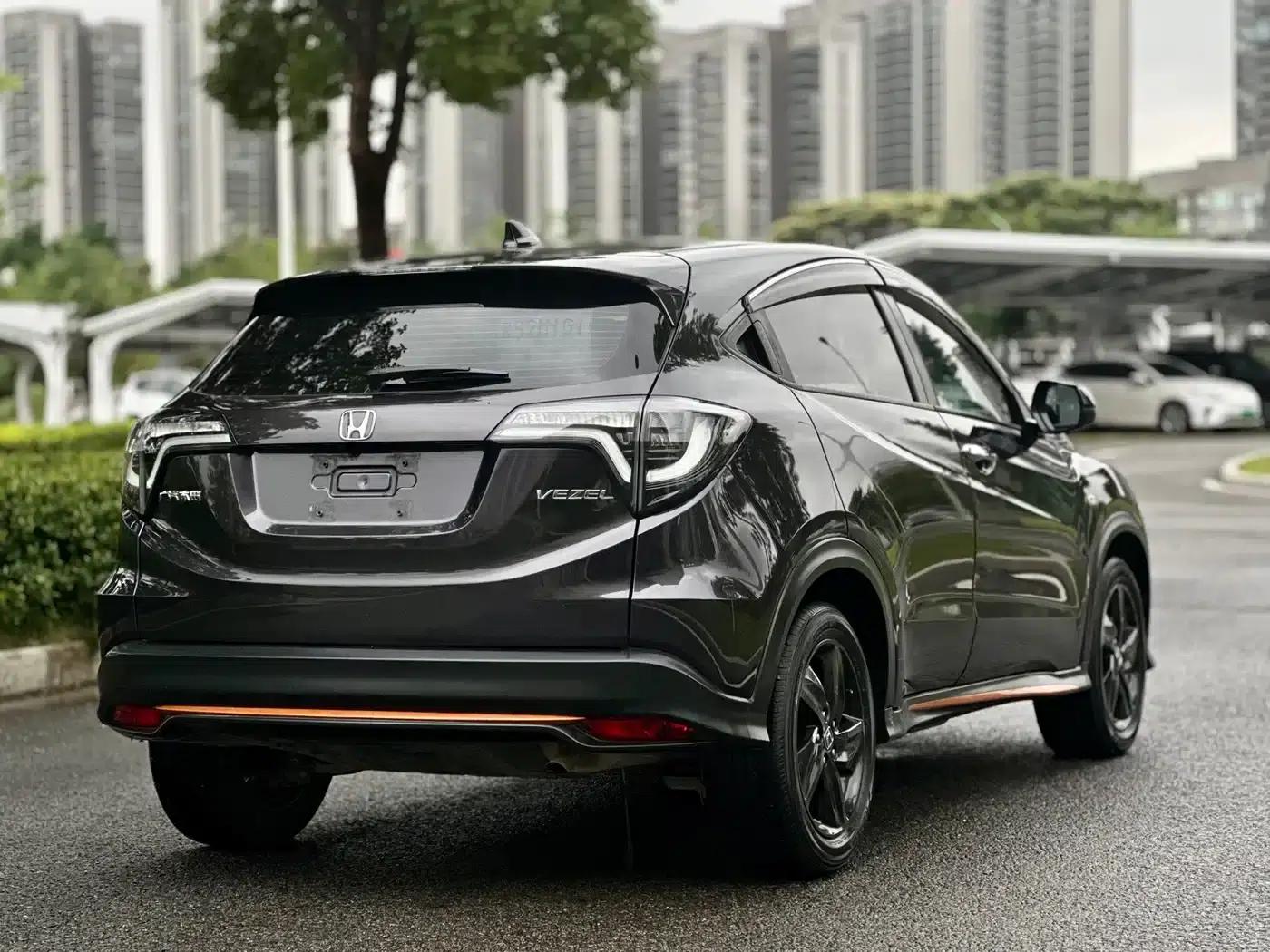 Vezel 2022 1.5L CVT Phantom Night Pioneer Edition — миниатюра 4