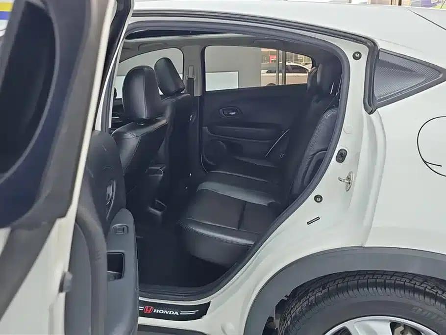 Vezel 2020 1.5L CVT Elite Edition — миниатюра 11