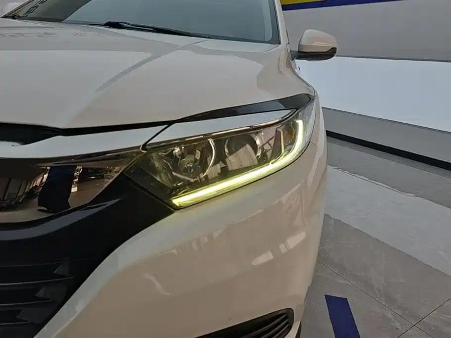 Vezel 2020 1.5L CVT Elite Edition — миниатюра 5