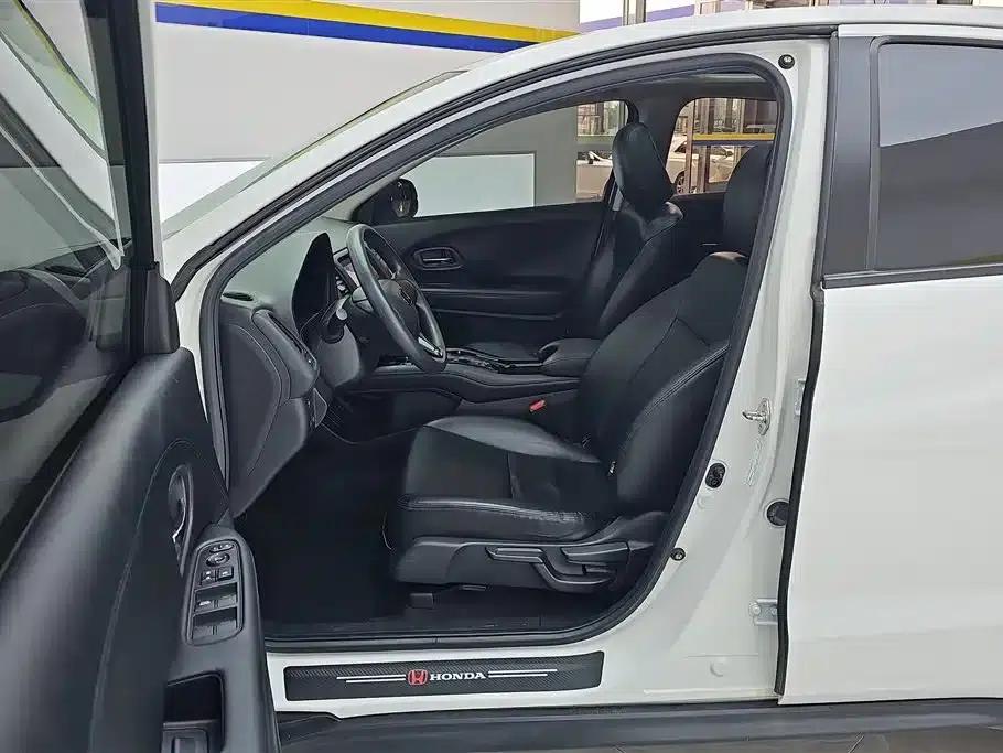 Vezel 2020 1.5L CVT Elite Edition — миниатюра 9