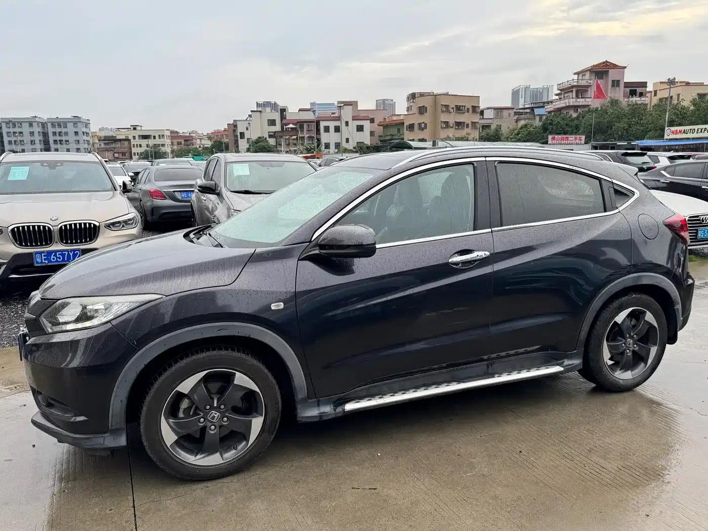 Vezel 2017 1.8L CVT 2WD Pioneer Edition — миниатюра 2