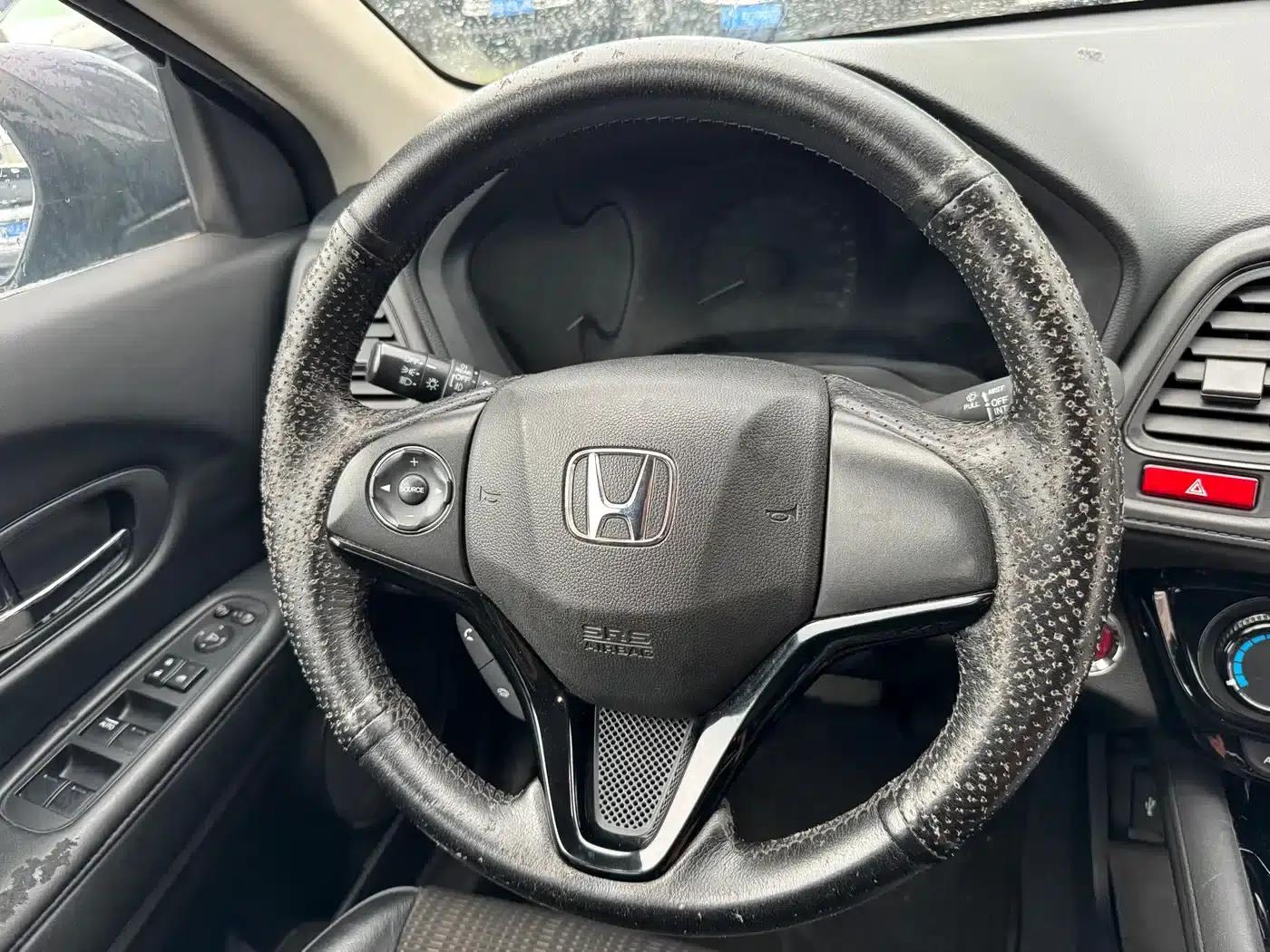 Vezel 2017 1.8L CVT 2WD Pioneer Edition — миниатюра 12
