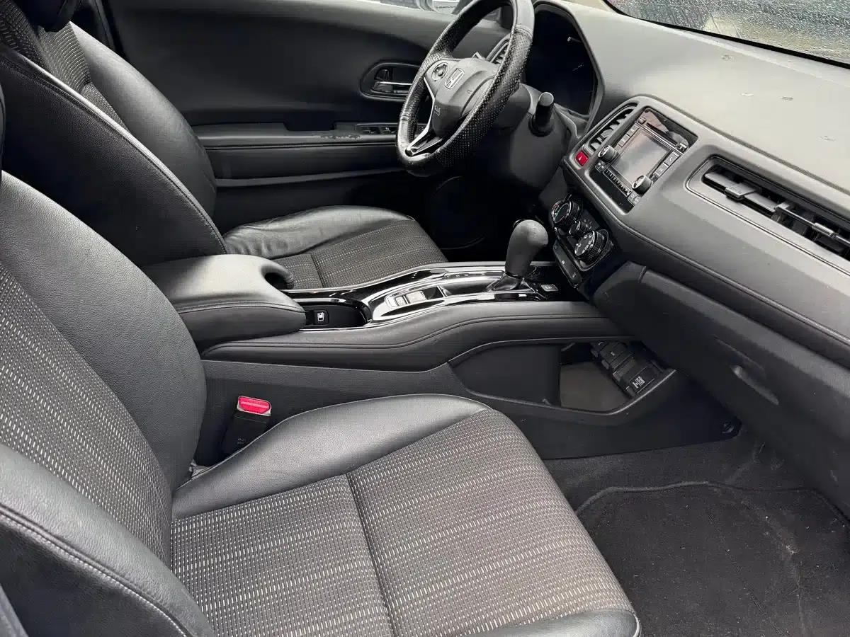 Vezel 2017 1.8L CVT 2WD Pioneer Edition — миниатюра 14