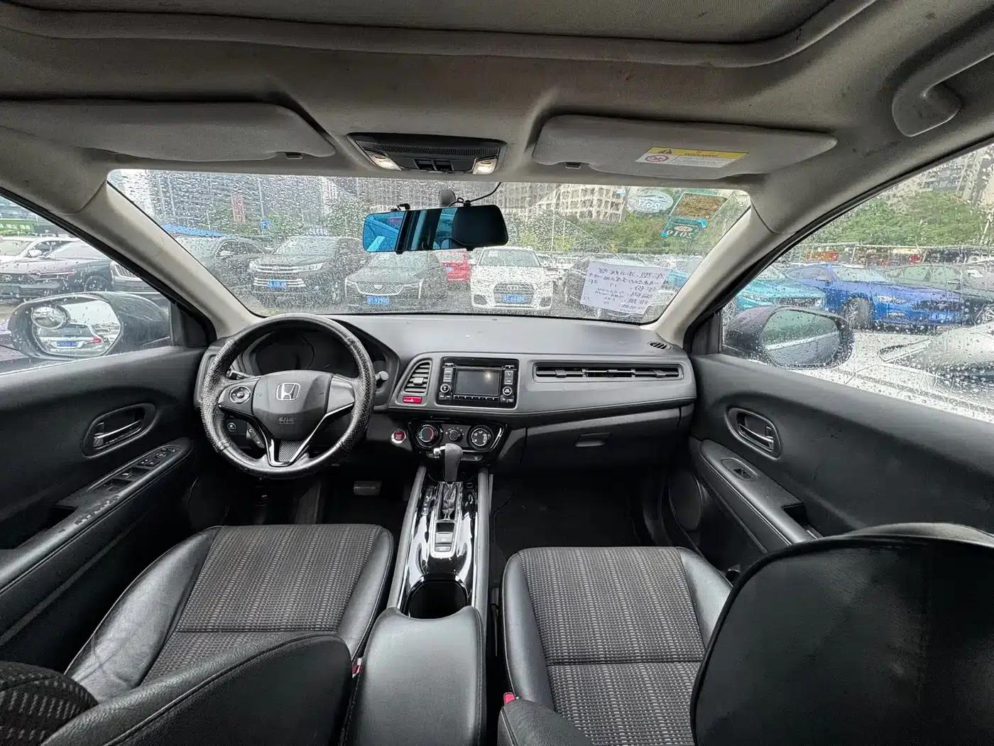 Vezel 2017 1.8L CVT 2WD Pioneer Edition — миниатюра 15