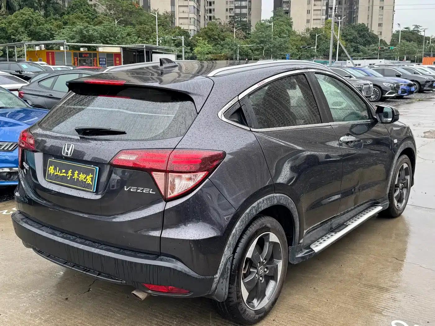 Vezel 2017 1.8L CVT 2WD Pioneer Edition — миниатюра 4