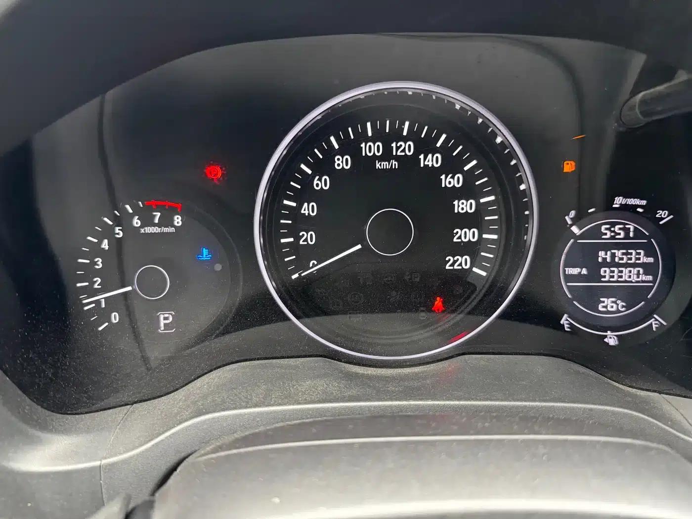 Vezel 2017 1.8L CVT 2WD Pioneer Edition — миниатюра 8