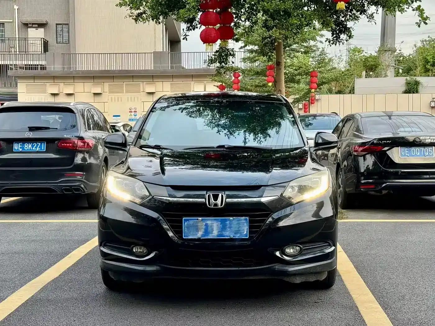 Vezel 2017 1.8L CVT 2WD Pioneer Edition — миниатюра 1