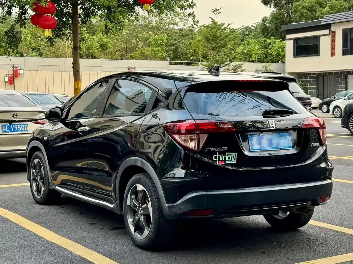Vezel 2017 1.8L CVT 2WD Pioneer Edition — миниатюра 12