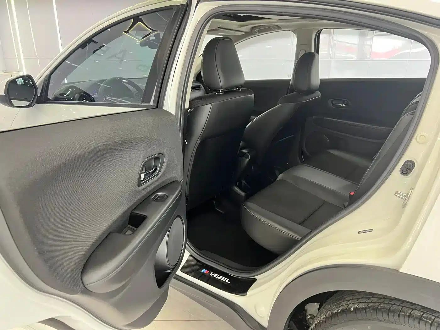 Vezel 2020 1.5L CVT Pioneer Edition — миниатюра 13