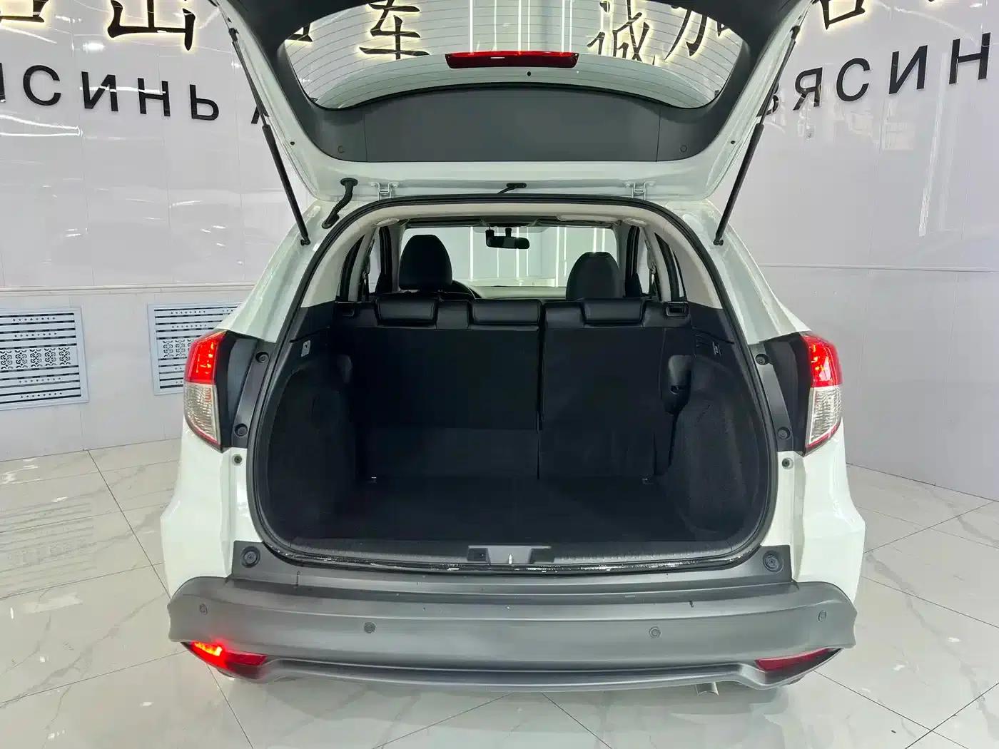 Vezel 2020 1.5L CVT Pioneer Edition — миниатюра 16