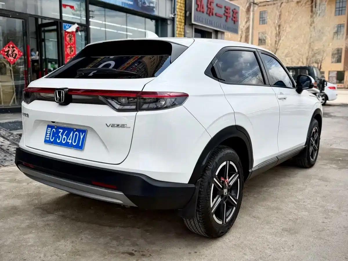 Vezel 2023 1.5L CVT Tech Edition — миниатюра 6