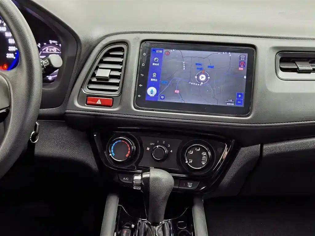 Vezel 2015 1.5L CVT 2WD Comfort Model — миниатюра 12