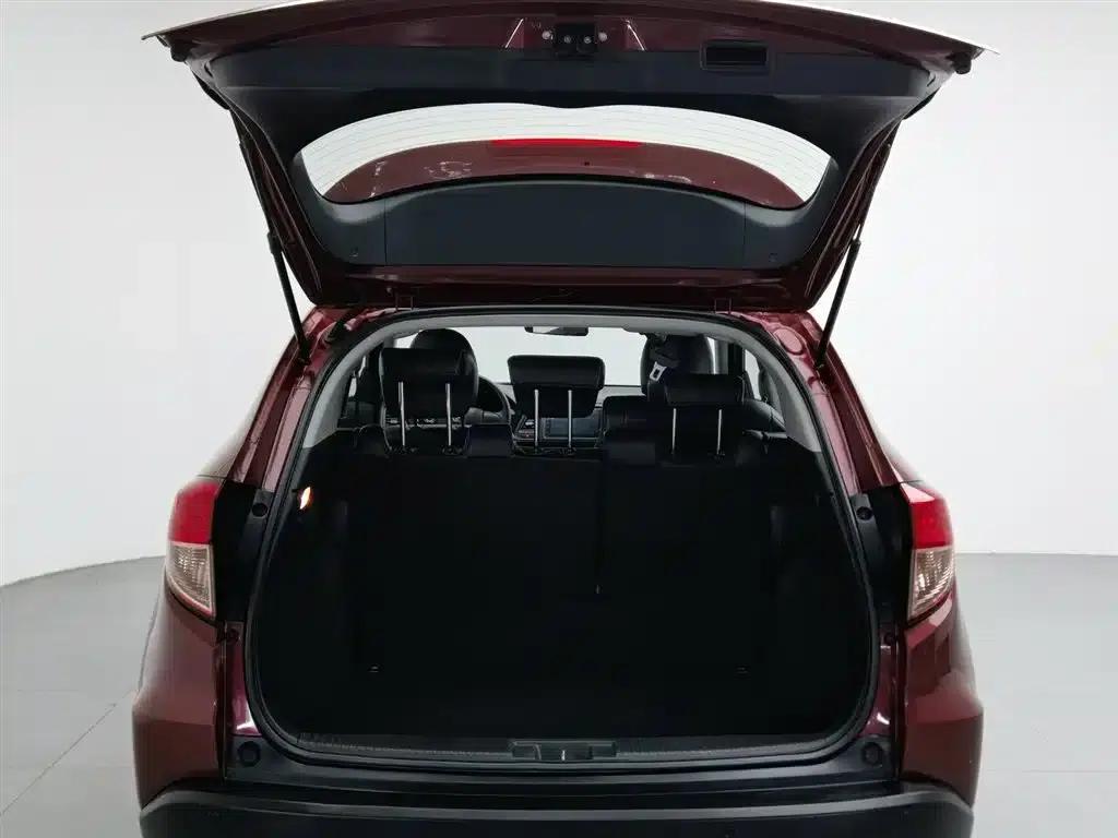 Vezel 2015 1.5L CVT 2WD Comfort Model — миниатюра 16