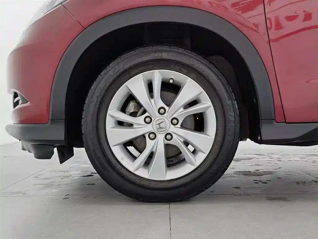 Vezel 2015 1.5L CVT 2WD Comfort Model — миниатюра 17