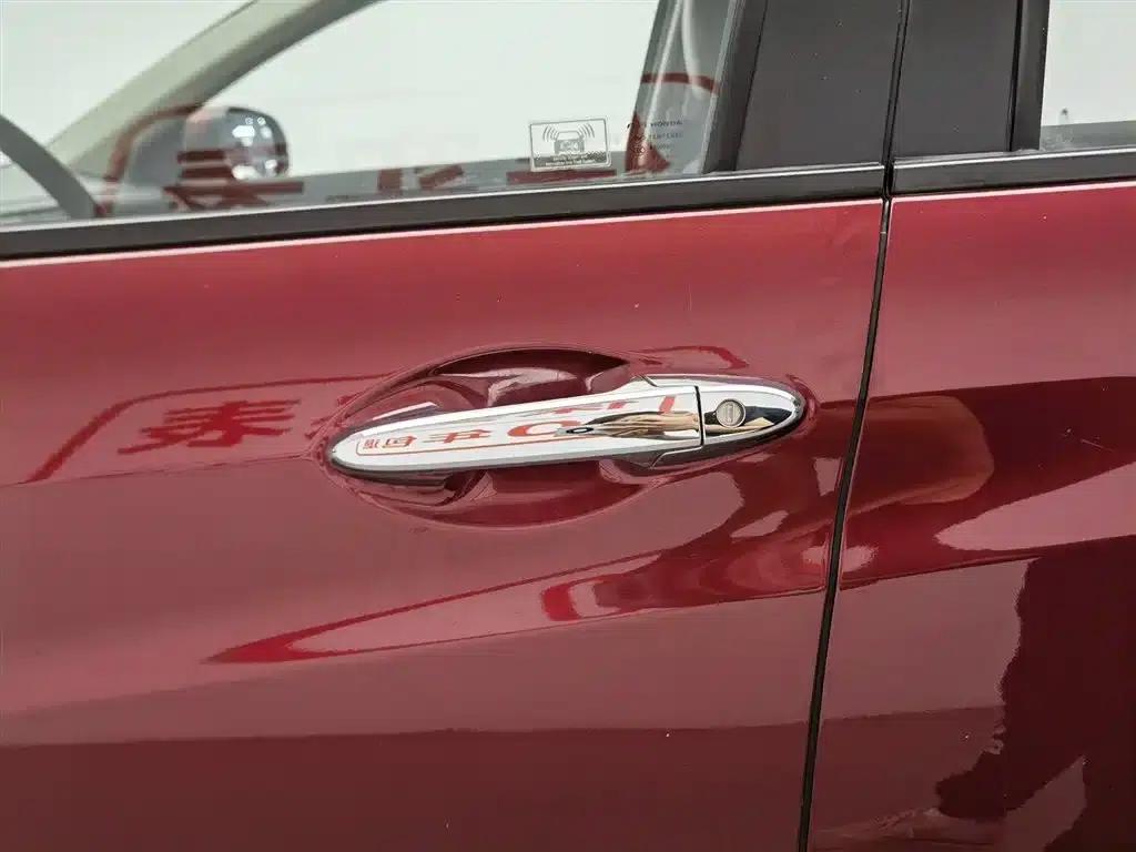 Vezel 2015 1.5L CVT 2WD Comfort Model — миниатюра 18