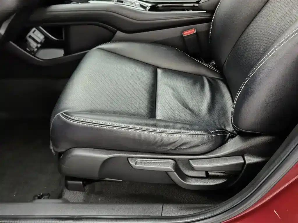 Vezel 2015 1.5L CVT 2WD Comfort Model — миниатюра 20