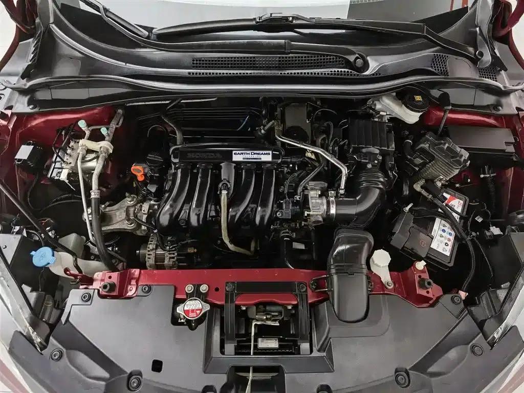 Vezel 2015 1.5L CVT 2WD Comfort Model — миниатюра 6